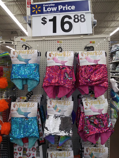 Department Store «Walmart Supercenter», reviews and photos, 7150 Camino Arroyo, Gilroy, CA 95020, USA