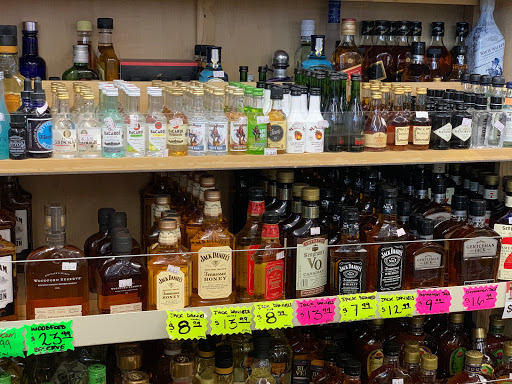 Liquor Store «Holly Market», reviews and photos, 491 Laurel St, San Carlos, CA 94070, USA