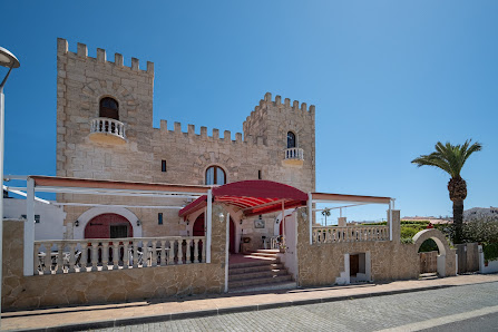 Castell de Lô Av. Central, 75, 07730 Cala en Porter, Balearic Islands, España