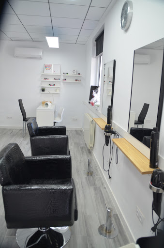 Peluquería y Estética Jennyfer en Albaida, Valencia