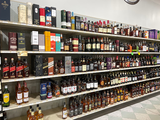 Liquor Store «Short Stop Wine & Spirits», reviews and photos, 2190 Eagle Creek Ln # F, St Paul, MN 55129, USA