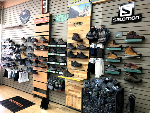 Shoe Store «Nokomis Shoe Shop», reviews and photos, 4950 S 34th Ave, Minneapolis, MN 55417, USA