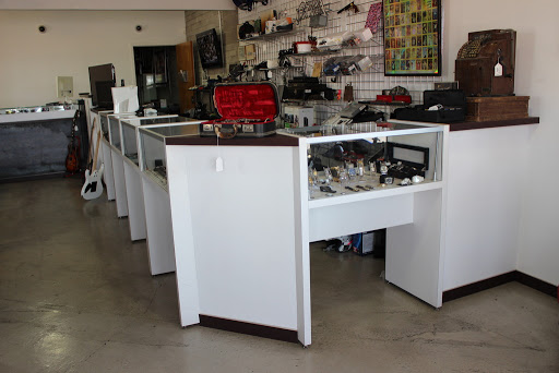 Pawn Shop «Alpha Pawn & Jewelry», reviews and photos, 9017 N Cave Creek Rd, Phoenix, AZ 85020, USA