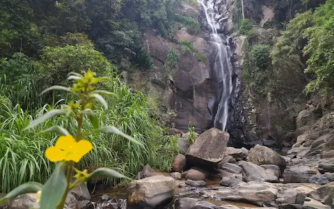 Ethiniwala waterfall | ඇතිනිවල ඇල්ල image