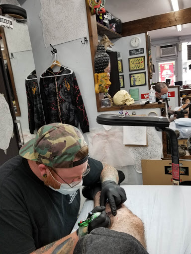 Tattoo Shop «Funhouse Tattoo», reviews and photos, 1453 Garnet Ave, San Diego, CA 92109, USA