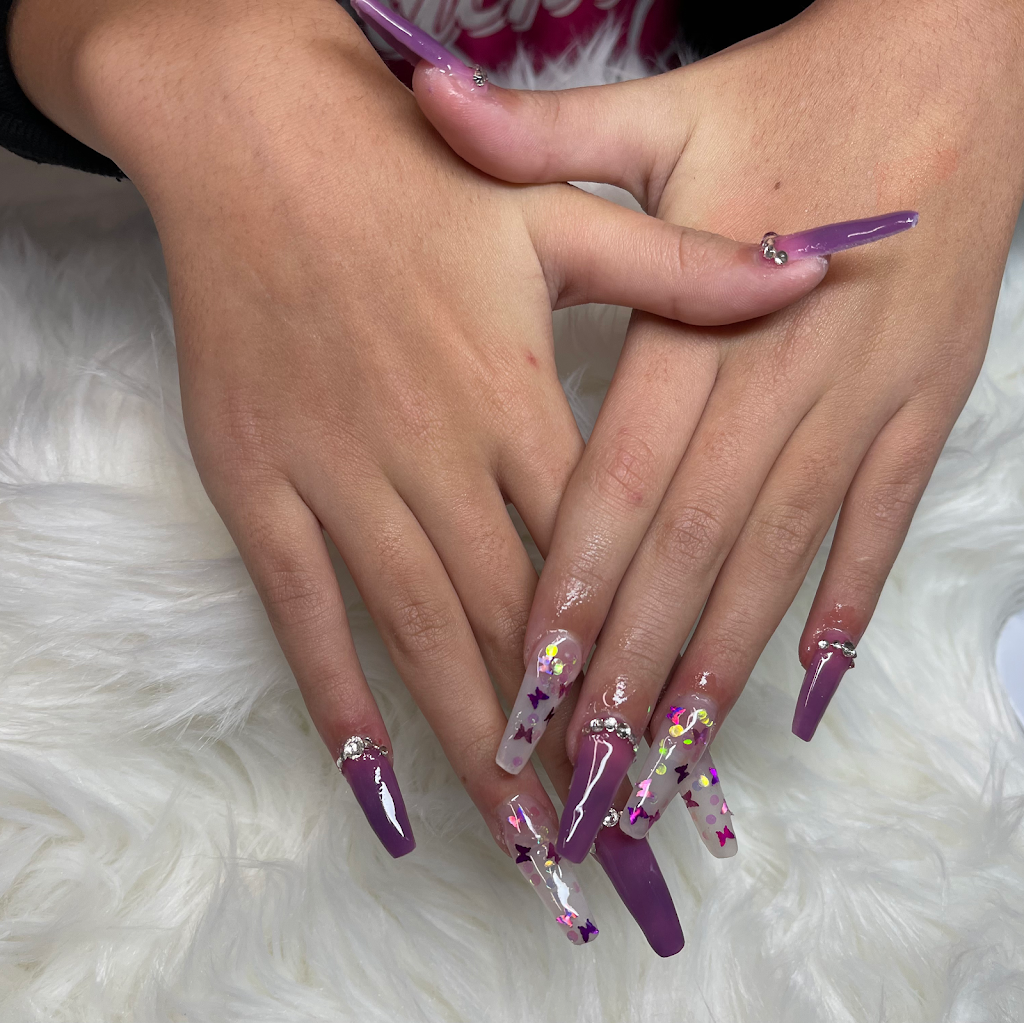 MEGAN J NAILZ LLC 76109