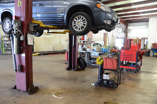 Auto Repair Shop «Reliable Auto Repair», reviews and photos, 1515 Paramount Pkwy, Batavia, IL 60510, USA