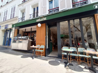 Adélaïde à Paris