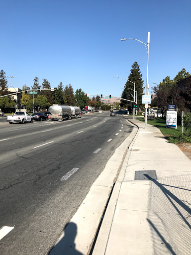 Ford Dealer «Mission Valley Ford Trucks», reviews and photos, 780 E Brokaw Rd, San Jose, CA 95112, USA