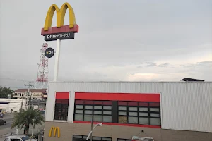 McDonald's JBL Dolores San Fernando image