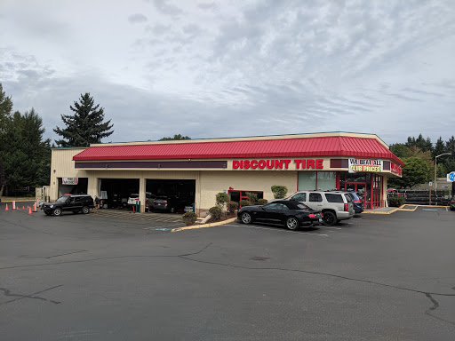 Tire Shop «Discount Tire Store - Kirkland, WA», reviews and photos, 12410 NE 124th St, Kirkland, WA 98034, USA