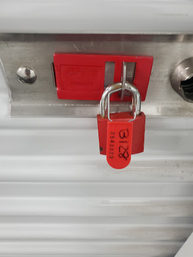 Self-Storage Facility «Life Storage», reviews and photos, 6 Industrial Park Rd, Saco, ME 04072, USA