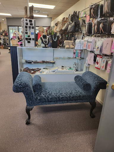Consignment Shop «Body Expressions Consignment», reviews and photos, 102 W 5th St, Chaska, MN 55318, USA