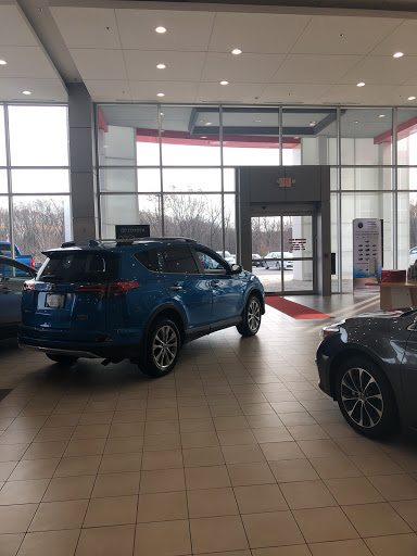 Car Dealer «Colonial Toyota», reviews and photos, 550 George Washington Hwy, Smithfield, RI 02917, USA