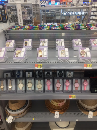 Discount Store «Walmart», reviews and photos, 120 Commercial Pkwy, Branford, CT 06405, USA