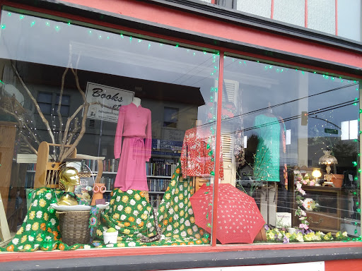 Thrift Store «Tailwaggers Thrift Shop», reviews and photos, 2737 F St, Eureka, CA 95501, USA