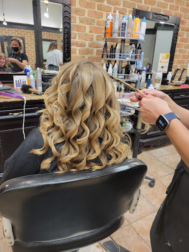 Beauty Salon «Indulge Salon», reviews and photos, 970 S George St, York, PA 17403, USA