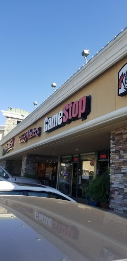 Video Game Store «GameStop», reviews and photos, 2633 Foothill Blvd, La Crescenta, CA 91214, USA