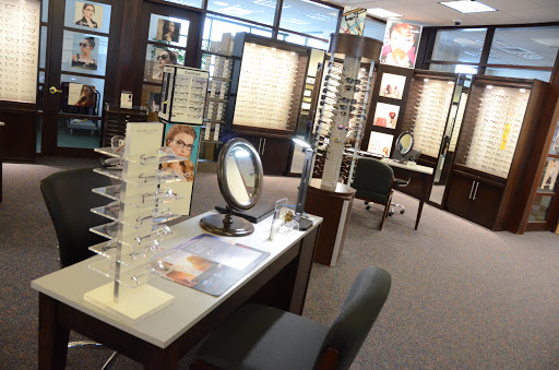 Optometrist «Elgin Family Eye Care», reviews and photos, 363 S Randall Rd, Elgin, IL 60123, USA