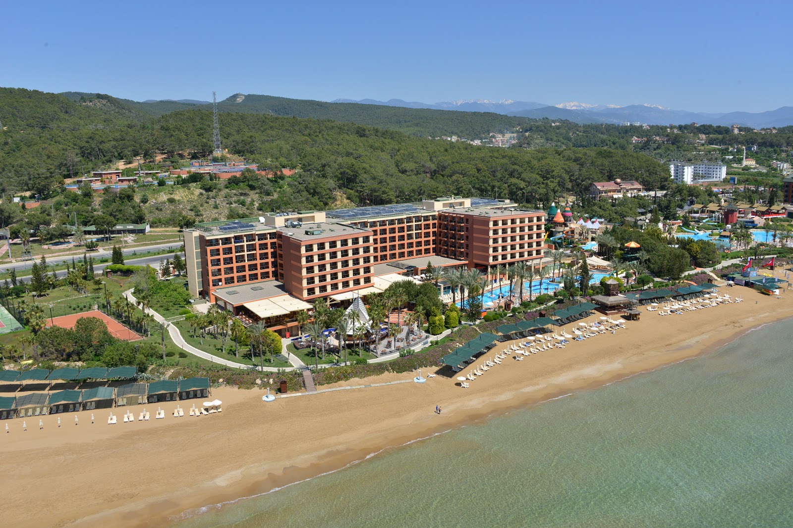 Foto von Incekum beach II und die siedlung