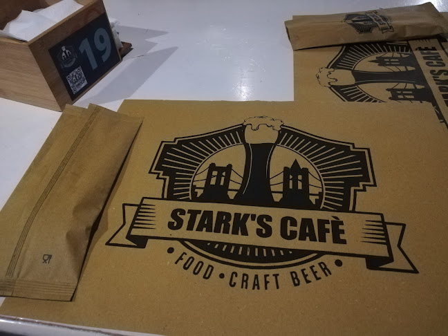 Commenti e recensioni di Stark's Cafè