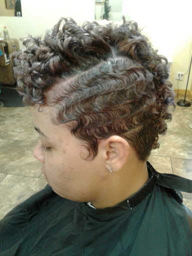 Beauty Salon «Polished Hair Design», reviews and photos, 449 E Cuyahoga Falls Ave, Akron, OH 44310, USA