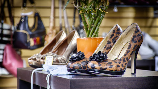 Consignment Shop «SecondHand Savvys», reviews and photos, 210 S Kings Ave, Brandon, FL 33511, USA