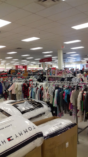 Department Store «T.J. Maxx», reviews and photos, 3111 111th St, Naperville, IL 60540, USA