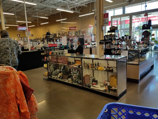 Thrift Store «St Vincent De Paul - West Broadway Thrift Store», reviews and photos, 2345 W Broadway, Eugene, OR 97402, USA