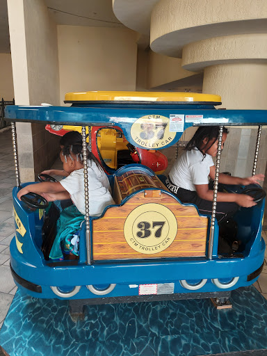 Movie Theater «AMC Sunset Place 24», reviews and photos, 5701 Sunset Dr #300, South Miami, FL 33143, USA