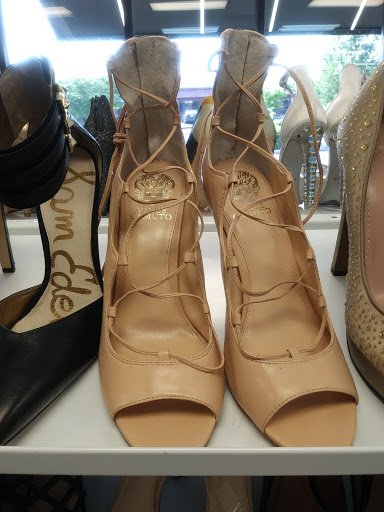 Shoe Store «Marti & Liz», reviews and photos, 1268 Campbell Ln, Bowling Green, KY 42104, USA