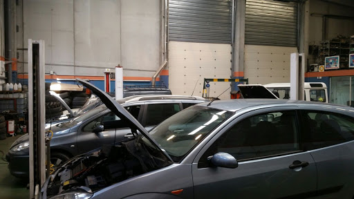 Taller mecànic Palau en Campelles, Girona