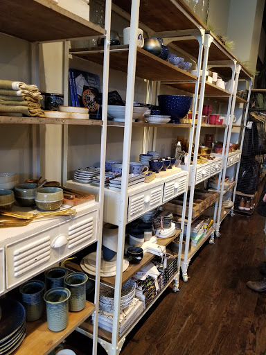 Clothing Store «Planet Access Company Store», reviews and photos, 4727 N Lincoln Ave, Chicago, IL 60625, USA