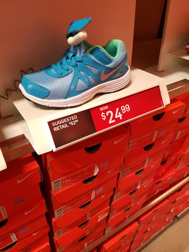 Sporting Goods Store «Nike Factory Store», reviews and photos, 1 Premium Outlet Blvd #699, Tinton Falls, NJ 07753, USA