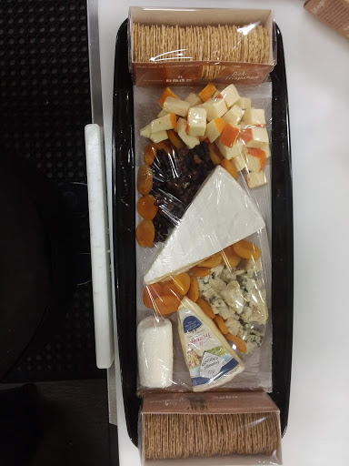 Shopping Mall «Golden Acres Shopping Center», reviews and photos, Oak Tree, South Plainfield, NJ 07080, USA