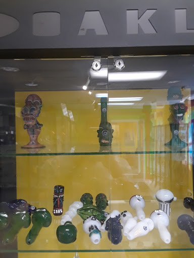 Cigar Shop «Green Zone Smoke & Gift Shop», reviews and photos, 84 Green St, Worcester, MA 01604, USA