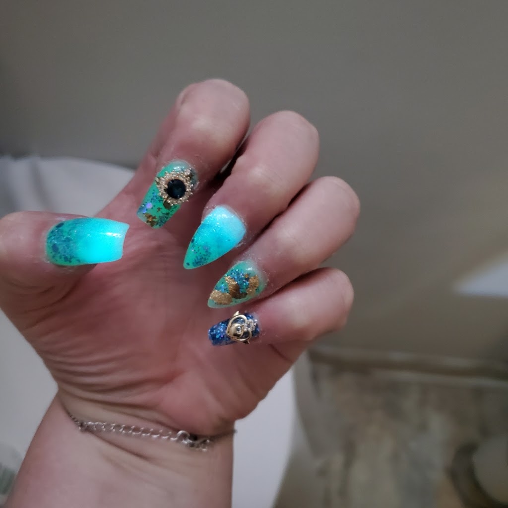 Desiree Style Salon 44053