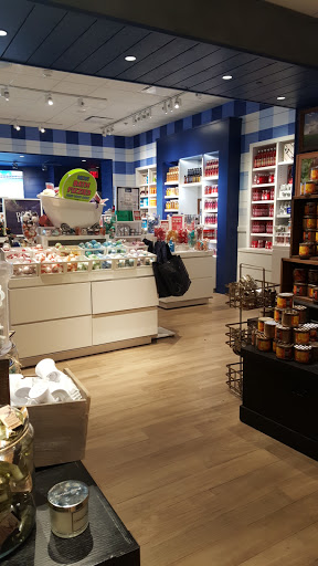 Beauty Supply Store «Bath & Body Works», reviews and photos, 275 Pavilion Pkwy, Fayetteville, GA 30214, USA