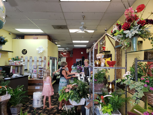 Florist «The Best Little Flower Shop In Roswell», reviews and photos, 10800 Alpharetta Hwy #228, Roswell, GA 30076, USA