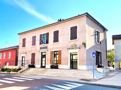 Mairie de Villeneuve à Villeneuve