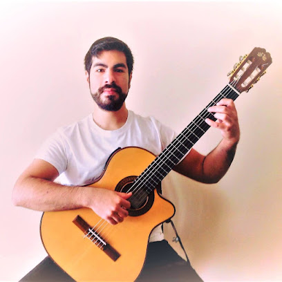 Clases de Canto, Guitarra, Composición y Teoría Musical.