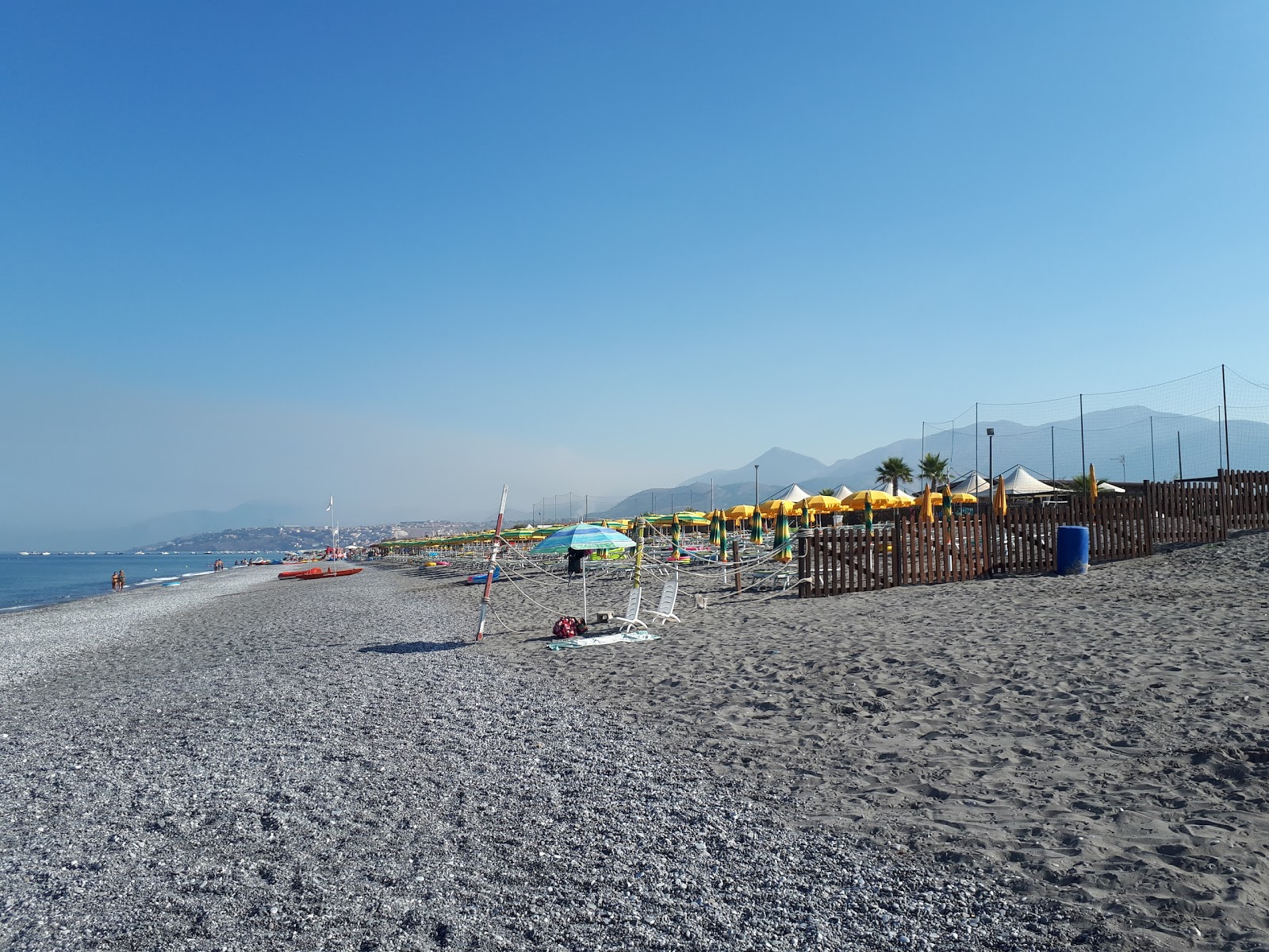 Foto van Spiaggia di Scalea II met grijs zand oppervlakte