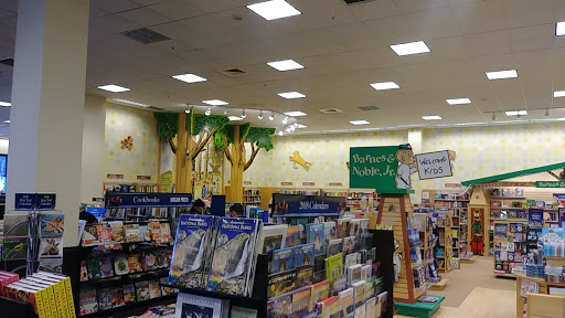 Book Store «Barnes & Noble», reviews and photos, 96 Derby St, Hingham, MA 02043, USA