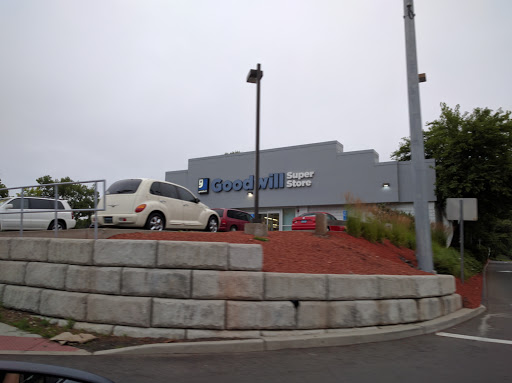 Thrift Store «Goodwill Milford Store & Donation Station», reviews and photos, 1712 Boston Post Rd, Milford, CT 06460, USA