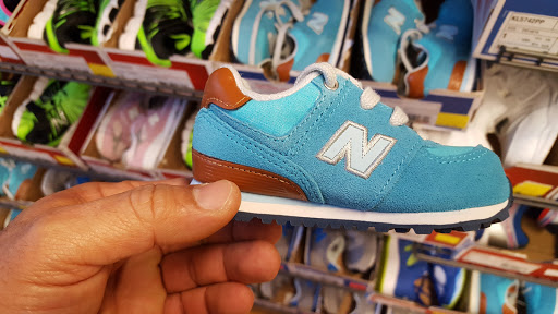 Shoe Store «New Balance», reviews and photos, 5 S Union St, Lawrence, MA 01843, USA