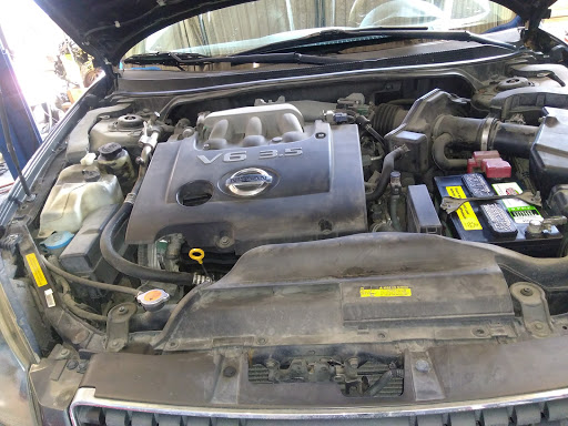 Auto Repair Shop «Meineke Car Care Center», reviews and photos, 2401 Westown Pkwy, West Des Moines, IA 50266, USA