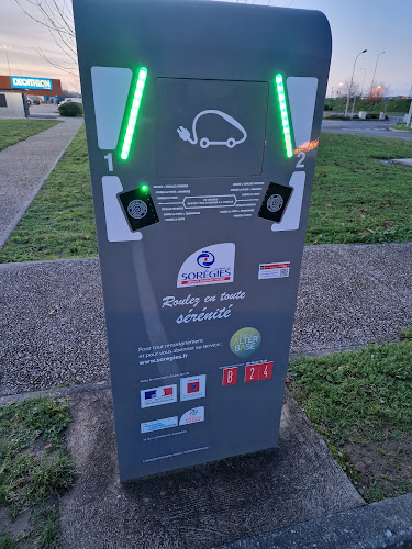 Borne de recharge de véhicules électriques Alterbase Sorégies Charging Station Châtellerault