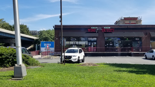 Wine Store «Wine Outlet», reviews and photos, 10 Meadowlands Pkwy, Secaucus, NJ 07094, USA