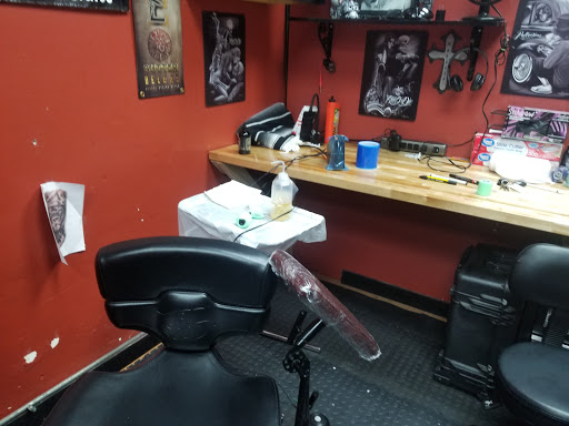 Tattoo Shop «Symbolic Tattoo», reviews and photos, 551 W Douglas Ave, Wichita, KS 67201, USA
