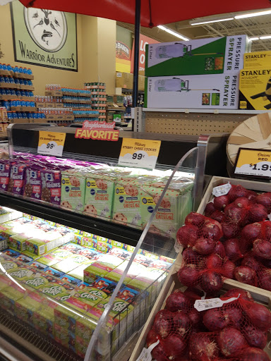 Grocery Store «Grocery Outlet Bargain Market», reviews and photos, 1695 Lincoln Way E #2, Chambersburg, PA 17202, USA